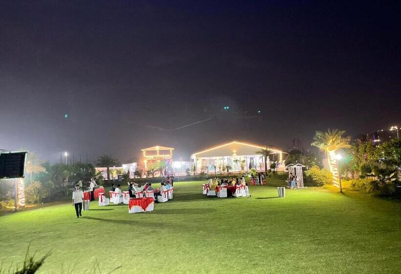 Hotelli Yashasvi Farm And Resorts