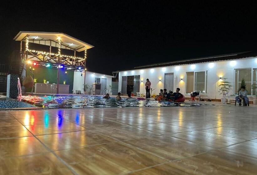 Hotelli Yashasvi Farm And Resorts