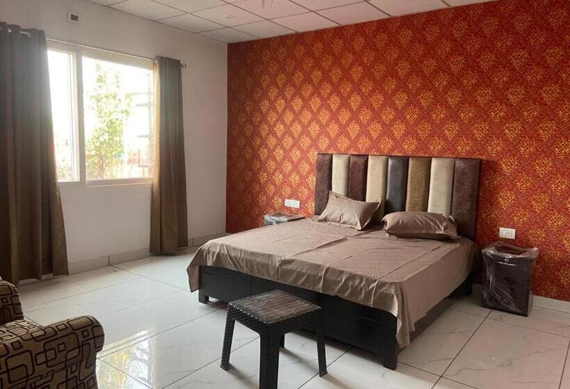 Hotelli Yashasvi Farm And Resorts