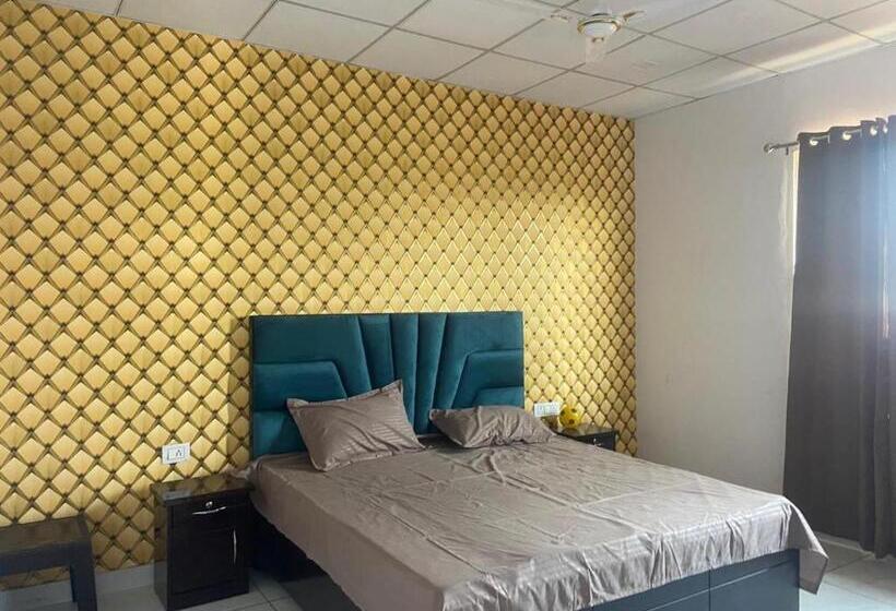 Hotelli Yashasvi Farm And Resorts