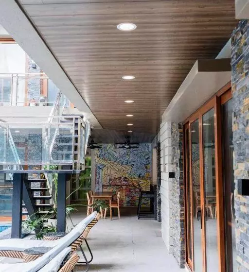 Klm Condotel