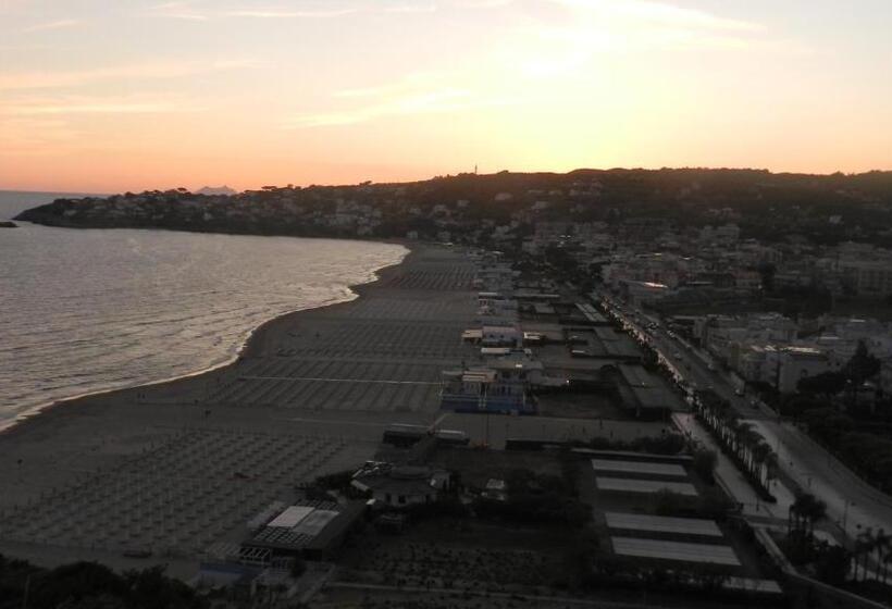 פנסיון Infamiglia   Alloggio Turistico