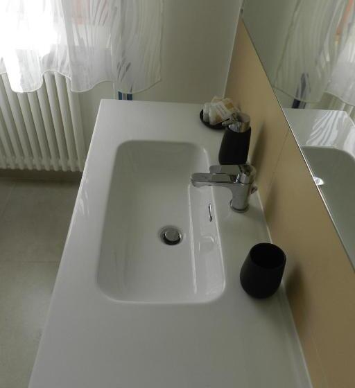 פנסיון Infamiglia   Alloggio Turistico