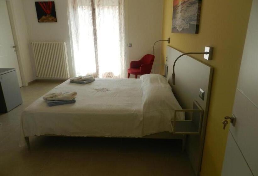 פנסיון Infamiglia   Alloggio Turistico