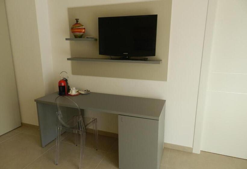 פנסיון Infamiglia   Alloggio Turistico