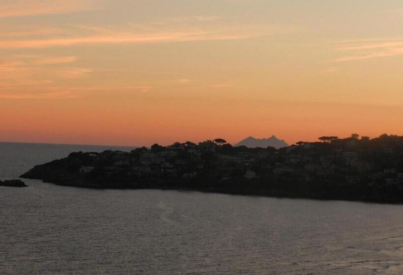 פנסיון Infamiglia   Alloggio Turistico