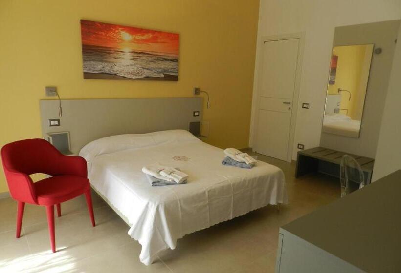 פנסיון Infamiglia   Alloggio Turistico