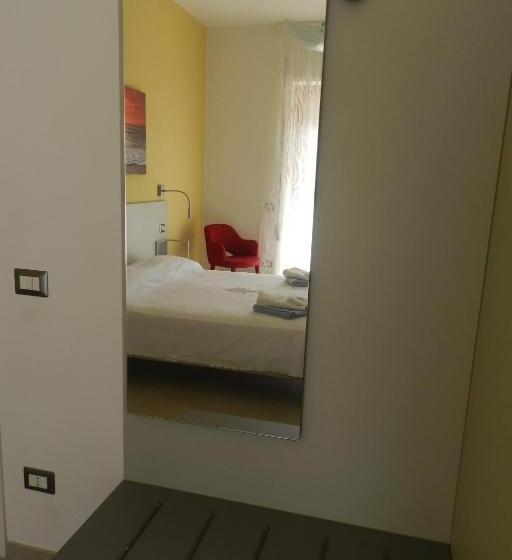 פנסיון Infamiglia   Alloggio Turistico