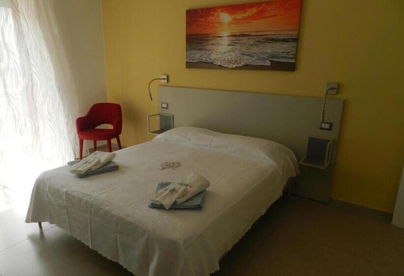 פנסיון Infamiglia   Alloggio Turistico