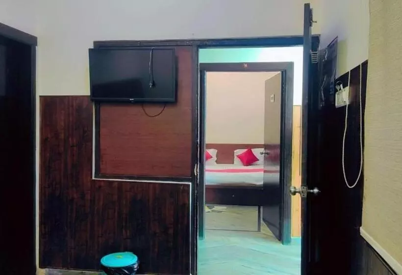 Majatalo Saroj Guest House