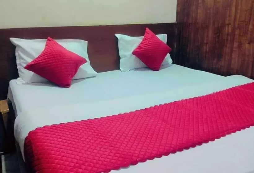 Majatalo Saroj Guest House