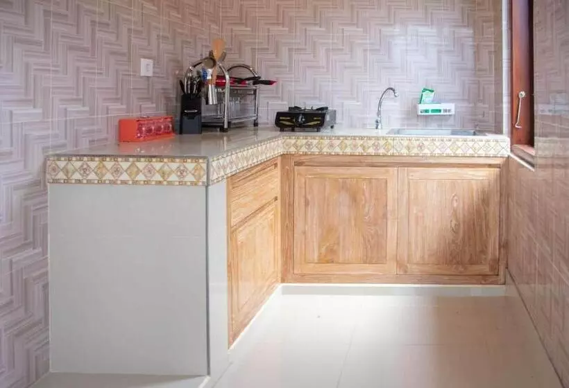 ペンション Tiara Guest House