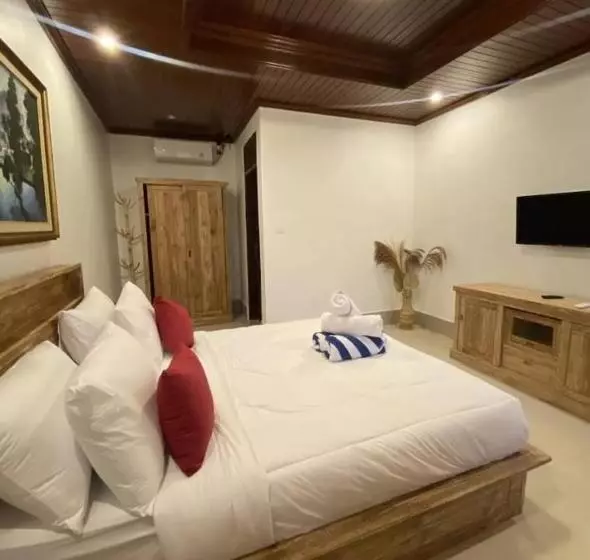 ペンション Tiara Guest House