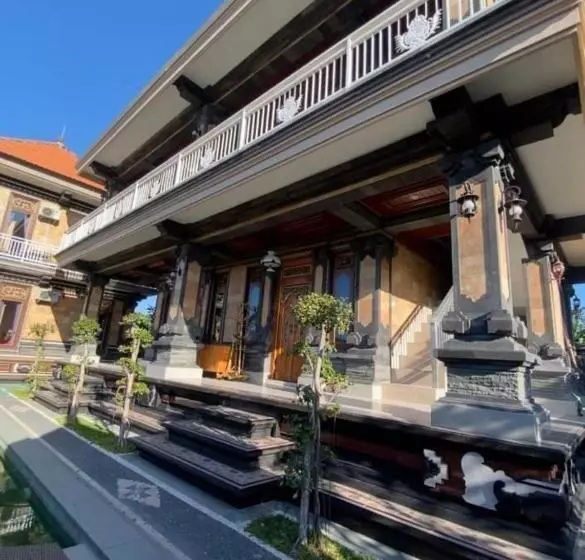 ペンション Tiara Guest House