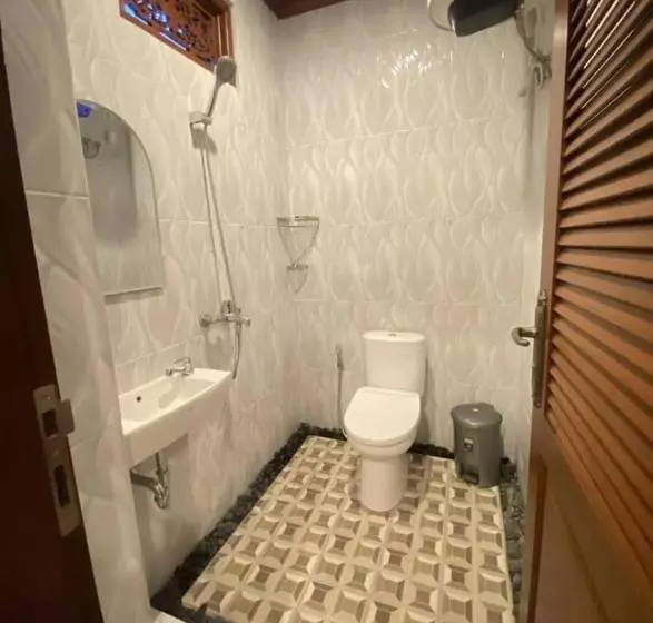 ペンション Tiara Guest House