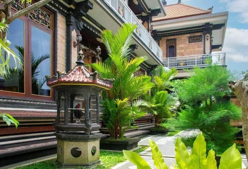 ペンション Tiara Guest House