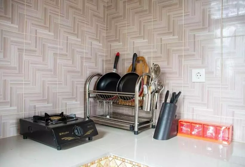 ペンション Tiara Guest House