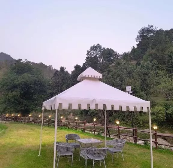 Lomakeskus Mukshwaa By Riverside