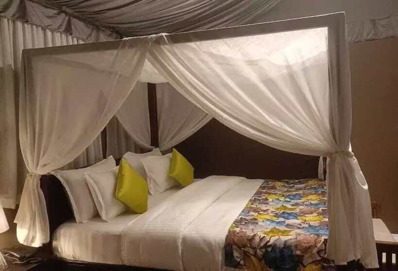 Lomakeskus Mukshwaa By Riverside