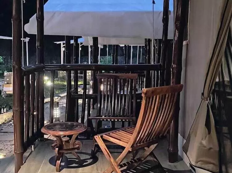 Lomakeskus Mukshwaa By Riverside