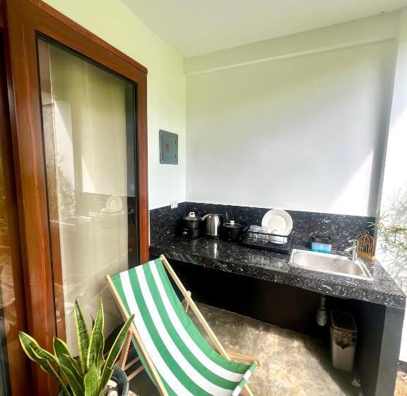 تختخواب و صبحانه Hakuna Villas