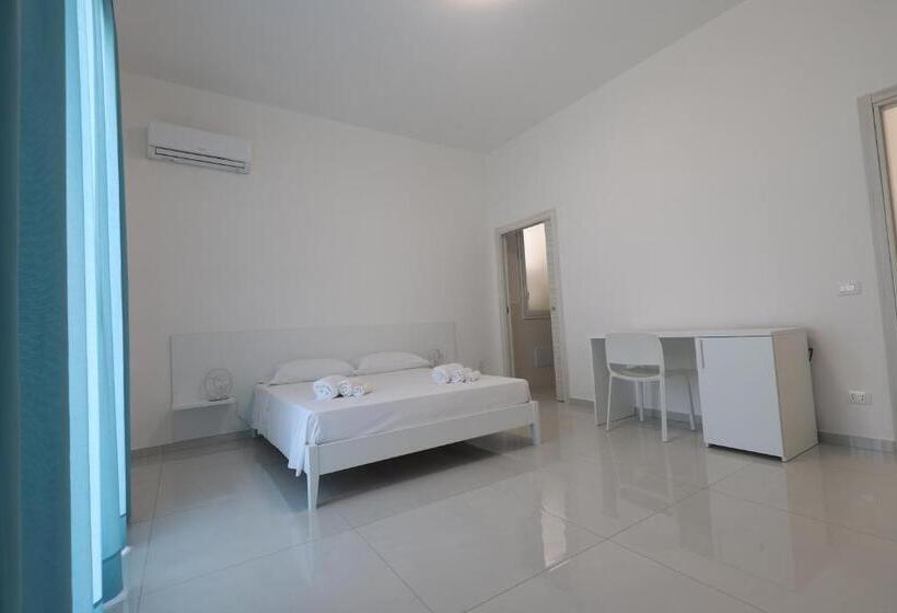 住宿加早餐  La Dea