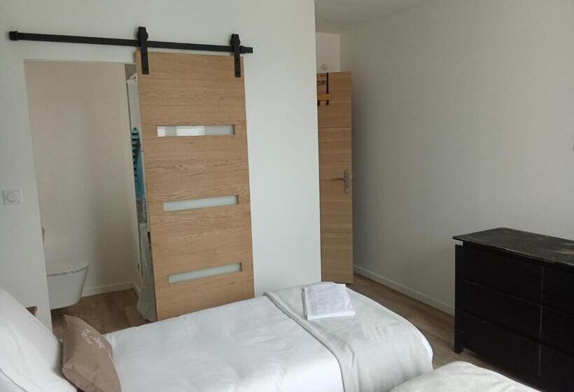 تختخواب و صبحانه Les 3b