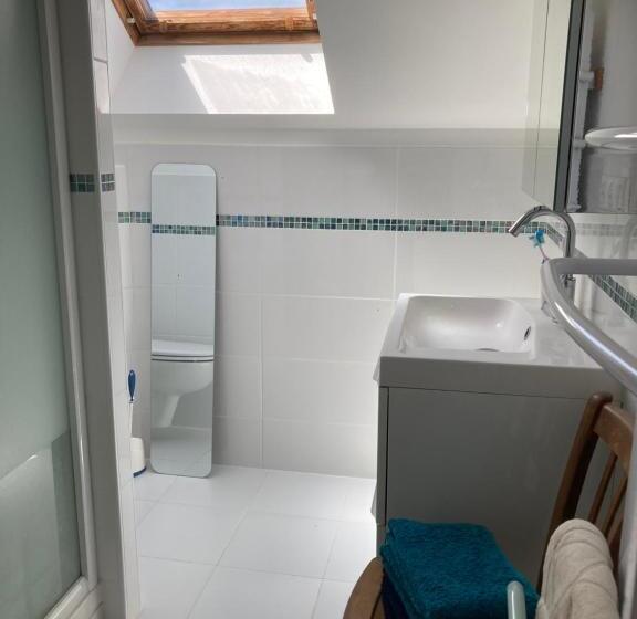 تختخواب و صبحانه Les Voiliers