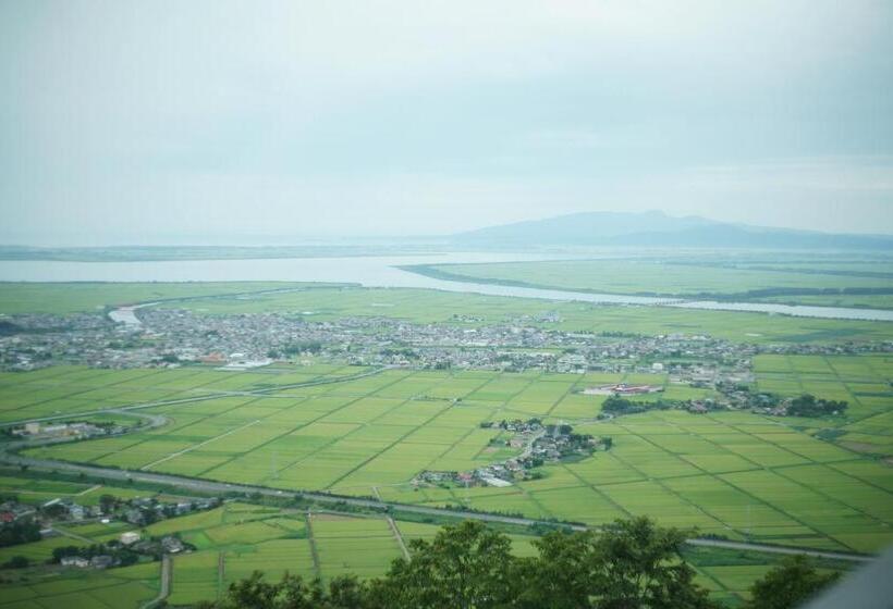 בית מלון כפרי 市とコージ