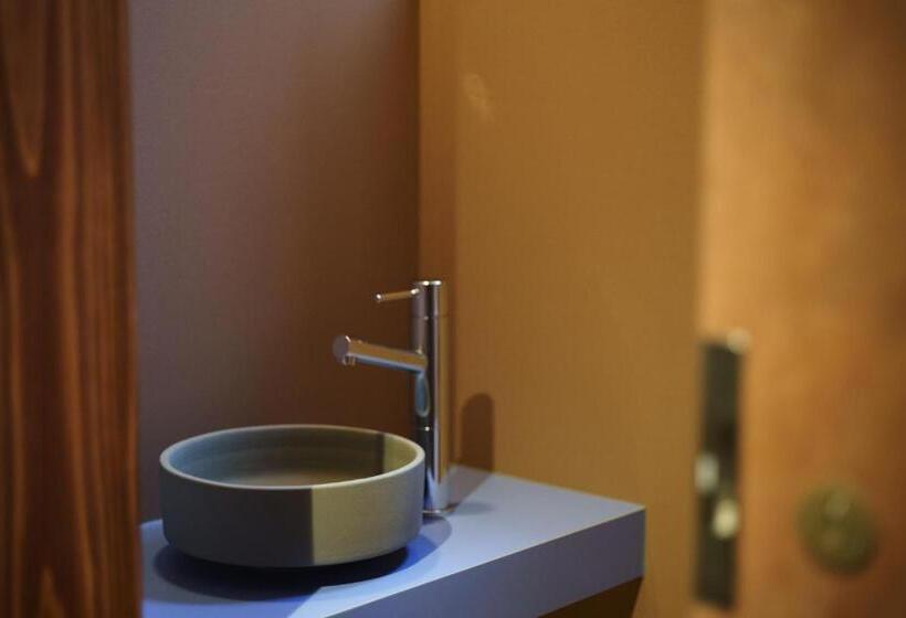 בית מלון כפרי 市とコージ