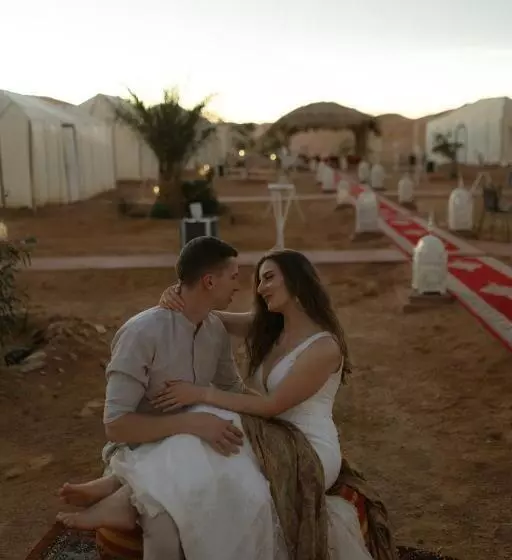 ホテル East Desert & Luxury Camp