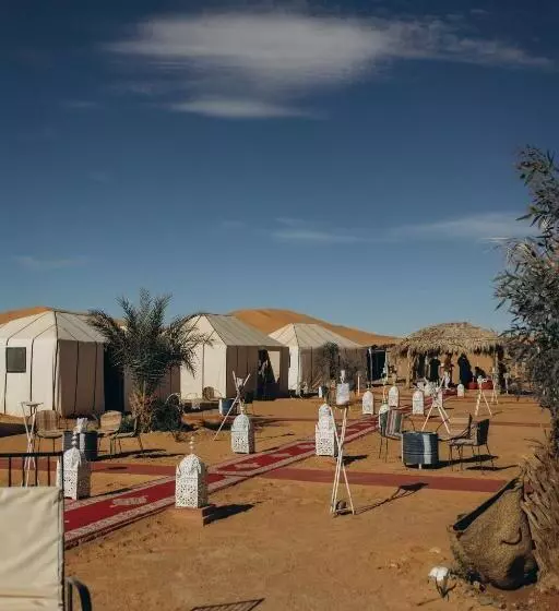 ホテル East Desert & Luxury Camp