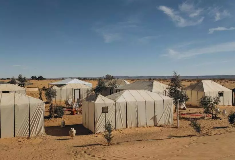 ホテル East Desert & Luxury Camp