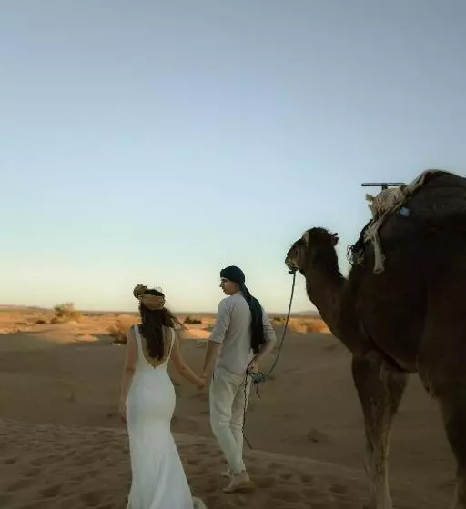 ホテル East Desert & Luxury Camp