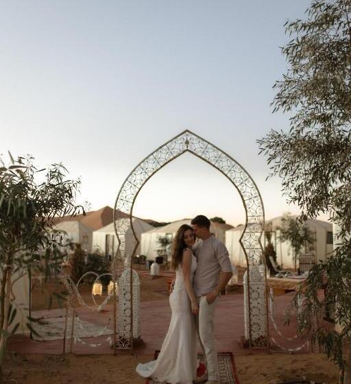 فندق East Desert & Luxury Camp