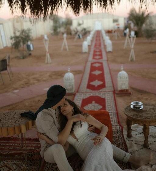 فندق East Desert & Luxury Camp