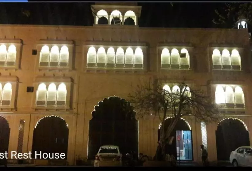 Hotelli Tourist Rest House Agra
