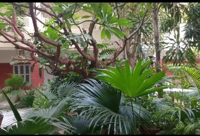 Отель Tourist Rest House Agra