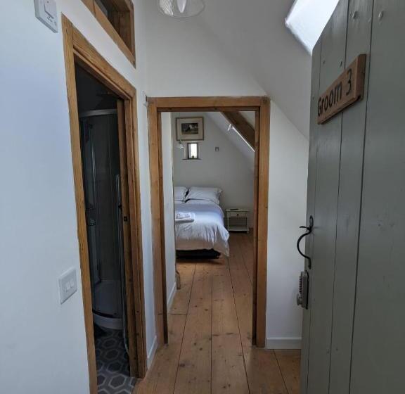 ペンション Regilbury Court, Grooms House