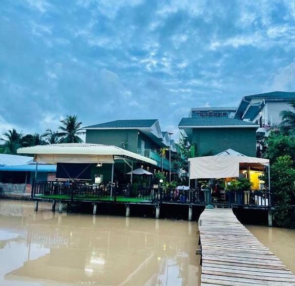 פנסיון River View Bangulow & Restaurant