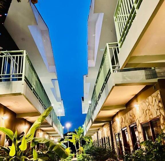 פנסיון River View Bangulow & Restaurant