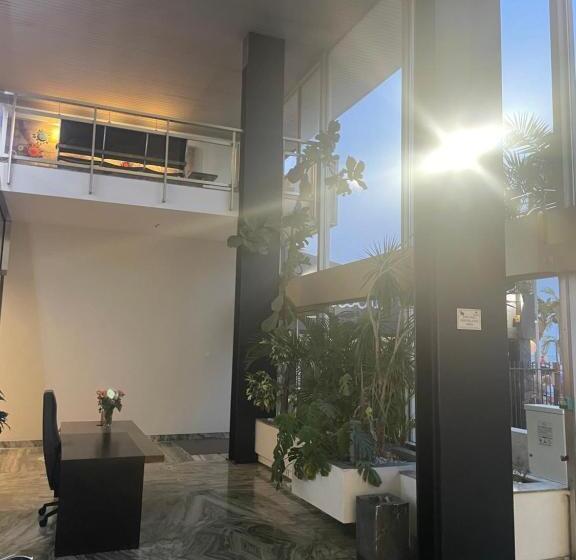 پانسیون Studio With Terrace & Rooftop Pool In Promenade Des Anglais