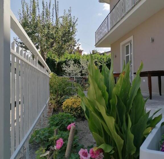 Пансион Villa Elena