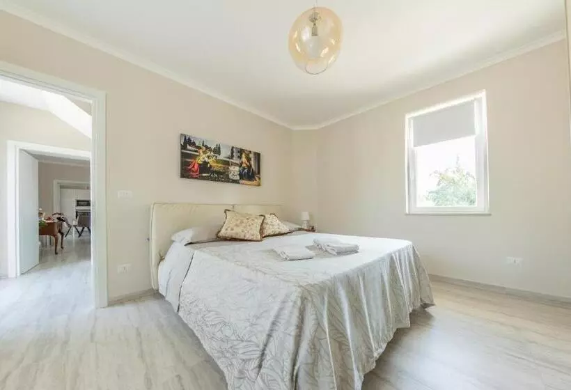 ペンション Villa Elena