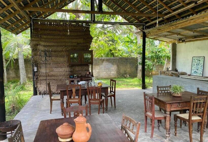 Slow Living Guesthouse And Hostel