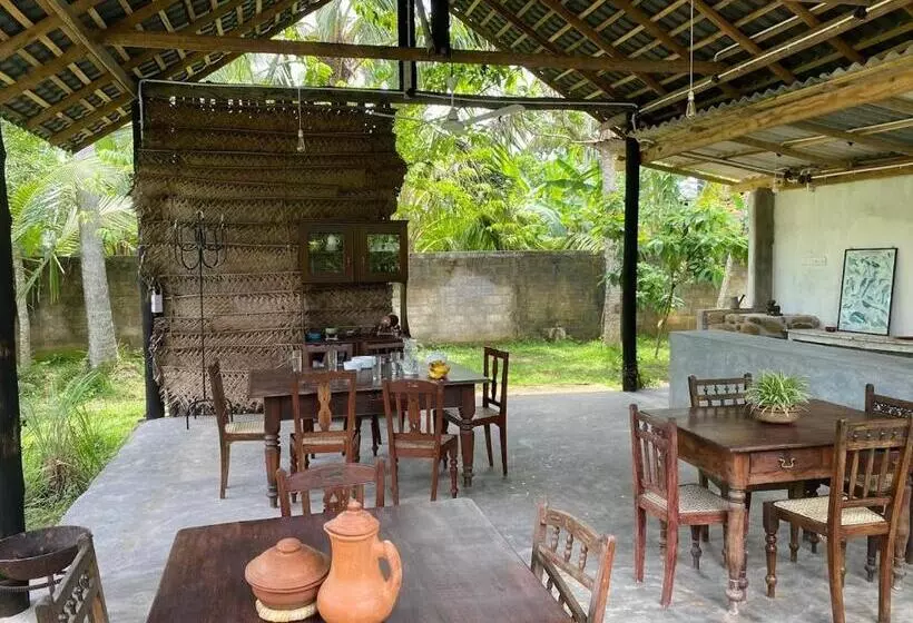 Slow Living Guesthouse And Hostel