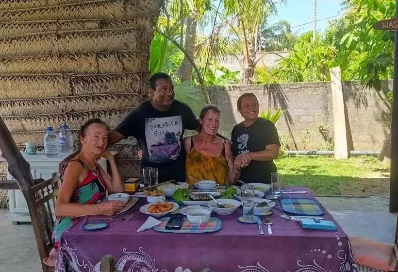 Slow Living Guesthouse And Hostel