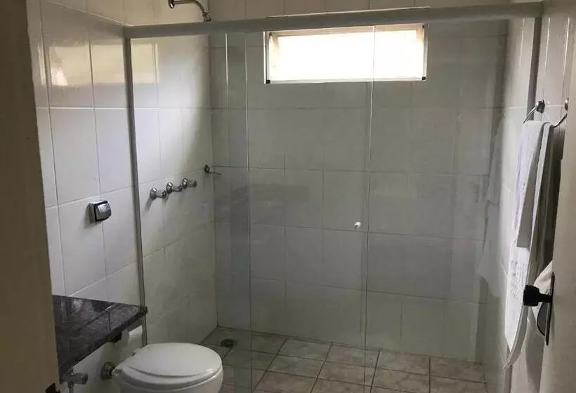 Retkeilymaja Celil Inn