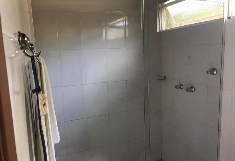 Retkeilymaja Celil Inn