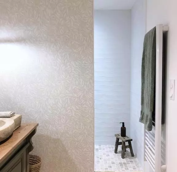 Aamiaismajoitus (B&B) Chambre D Hotes Lou Viradis